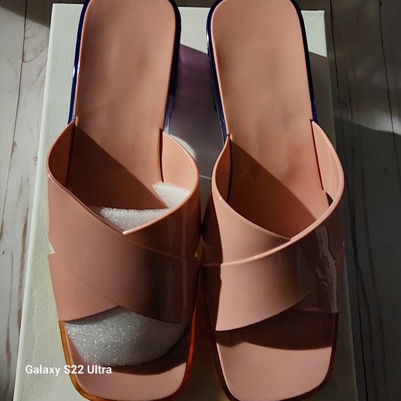 Filp Flops - Picture 4 of 11